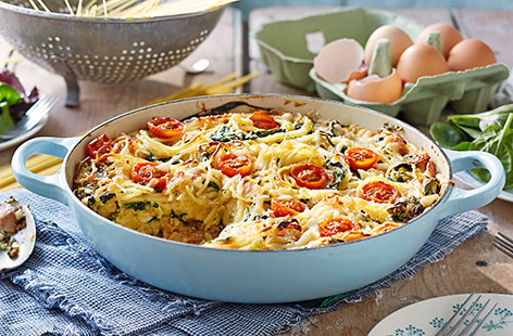 Have fun with the kids and make this savoury cake out of spaghetti!