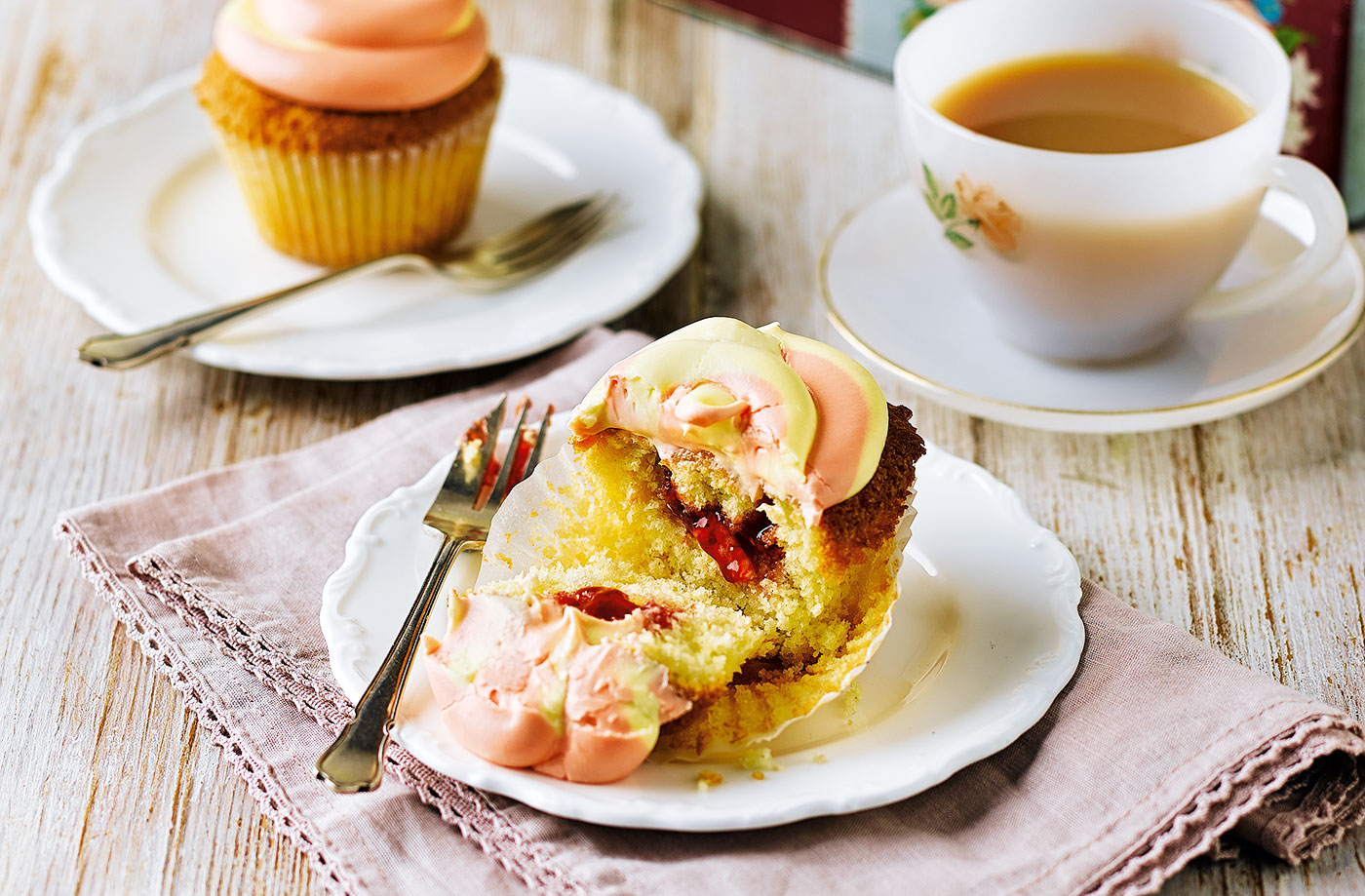 Strawberry and vanilla cupcakes recipe