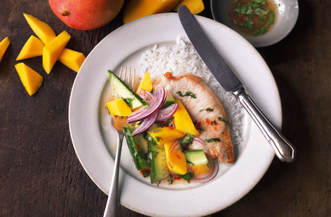 Looking for South East Asia on a plate? Give your pork chops a Thai makeover with this salad featuring sweet mango, sesame oil and cucumber. Sweet chilli sauce is the key ingredient here, adding warmth and spice to the both salad dressing and pork.