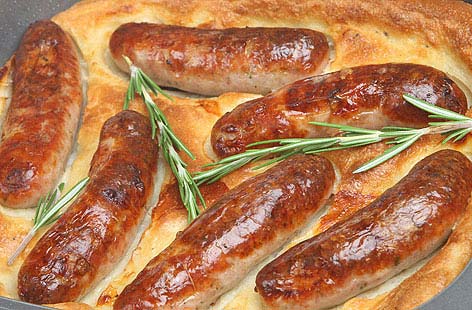 Apples provide bite in this makeover of the classic winter comfort meal. Substitute with your favourite veggie sausages for a meat-free alternative to this family favourite. Perfect for a cosy evening in.