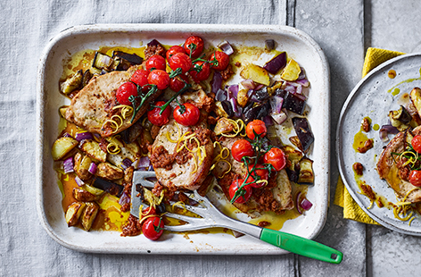 This simple traybake inspired by the flavours of the Mediterranean is sure to be a new favourite with the family. Tender pork steaks are coated in a delicious marinade using sundried tomatoes, lemon zest, fresh chives and Parmesan.