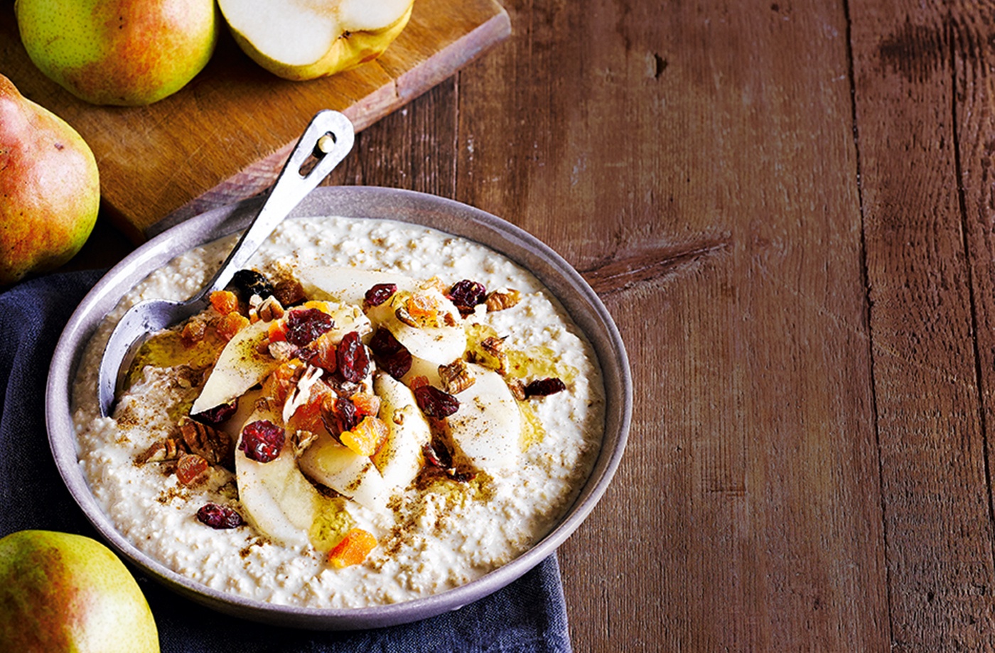 Bircher muesli with pears, maple syrup and cinnamon recipe