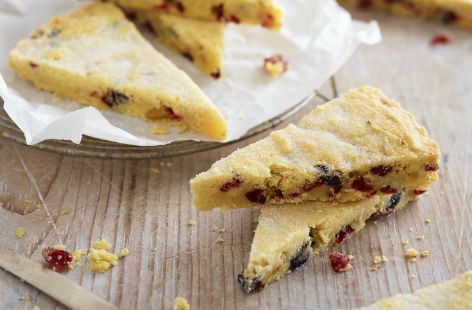  Gorgeous, buttery shortbread with the sweetness of dried cranberries and cherries, and dusting of sugar