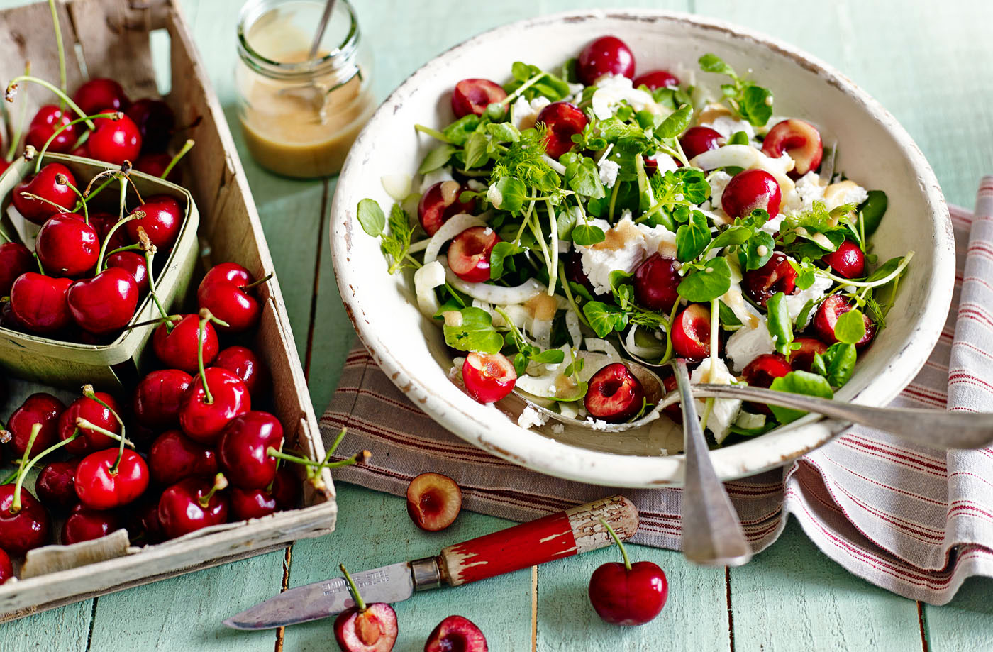 Cherry, goat's cheese and fennel salad recipe