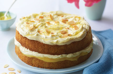 Try this lemon and almond cake for a teatime treat or elegant birthday cake. Fluffy almond sponges are sandwiched with smooth mascarpone cream, tangy lemon curd and golden toasted almonds.