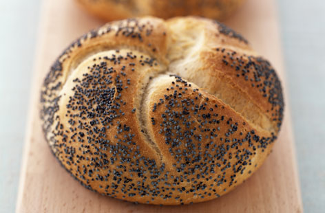 Taking a freshly baked bread roll out of the oven is one of the simplest joys in life, so why not bring yourself a little joy with this simple recipe for poppy seed rolls? You'll be amazed how a handful of store cupboard ingredients can result in something so wholesome.