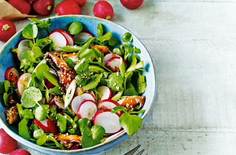 Enjoy this crunchy and colourful salad with an oriental twist, perfect for summer lunches. 