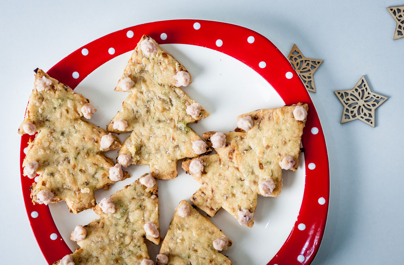Alyn Williams' sage and onion Christmas tree shortbread with cheddar and cranberry baubles recipe
