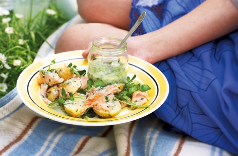This simple salmon and potato salad is brought to life by a sturdy zing of horseradish dressing. Equal parts creamy and comforting, this recipe can be served whatever the weather but would work especially well on a sunny summer's day.