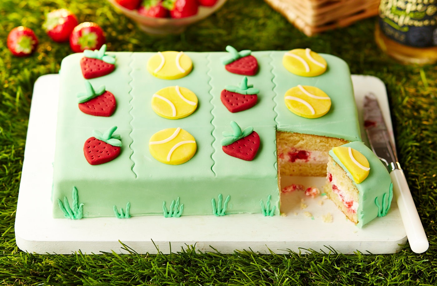 Tennis-themed strawberry cake recipe